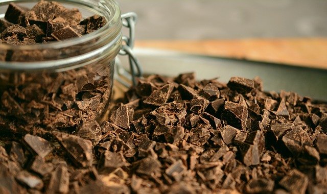 Топ-10 продуктов, которые помогут справиться с хандрой