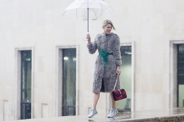 Street style: 10 ярких зимних образов из Парижа