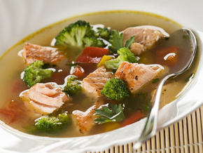 Суп из лосося с овощами