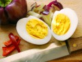 Как сварить яйца, чтобы они хорошо чистились