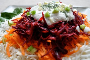 Салат из свеклы, моркови и сельдерея Салат из свеклы, моркови и сельдерея