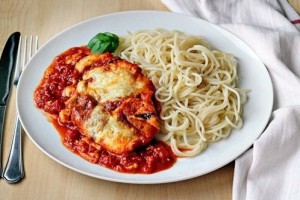 Подавай запеченную курицу с любимым гарниром Подавай запеченную курицу с любимым гарниром