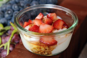 Ученые рассказали об опасности диет для пожилых женщин