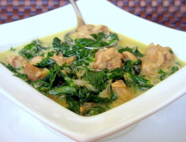 Рецепт Курица в сливочном соусе со шпинатом