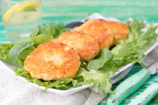 Куриные котлеты с грибами и овощами