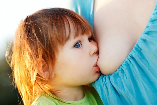 Как отлучить ребенка от груди. Грудное вскармливание необходимо для полноц