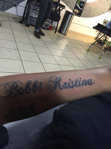 Ник Гордон сделал себе татуировку имени Бобби Кристины Браун