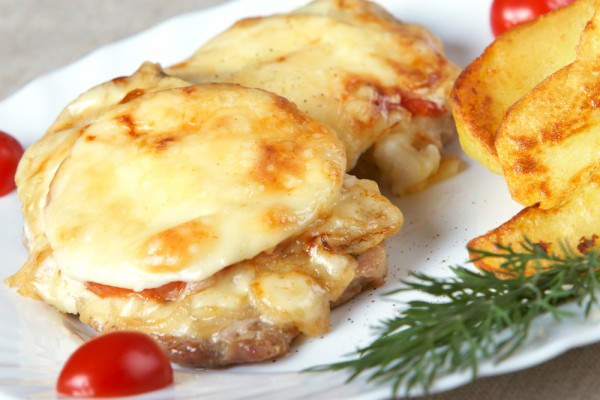 Рецепт 
                Новогодние рецепты: Мясо по-французски с ананасами
            