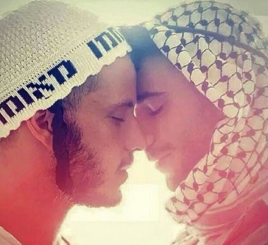Фото палестинца и израильтянина (слева)
