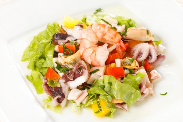 Рецепт 
                Овощной салат с морепродуктами
            