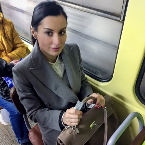 Тина Канделаки проехалась в волгоградском трамвае