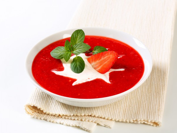Рецепт 
                Клубничный суп со сметаной
            