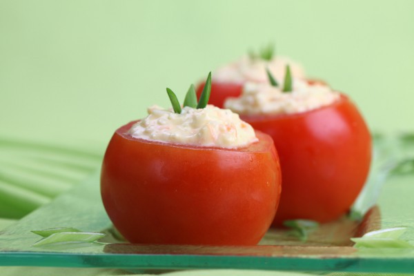 Рецепт 
                Фаршированные помидоры с чесноком
            