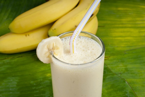 Рецепт 
                Освежающий банановый смузи с базиликом
            