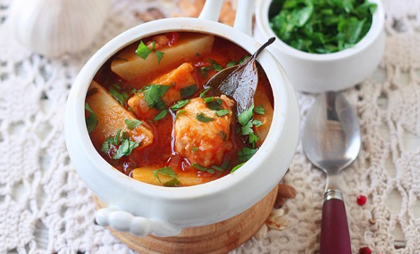 Рецепт 
                Томатный суп с судаком и картофелем
            