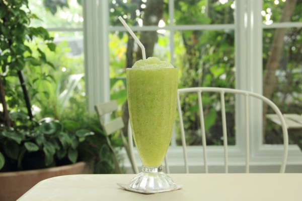 Рецепт 
                Зеленый коктейль с ананасом и шпинатом
            