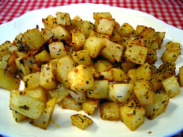 Рецепт 
                Картофель с паприкой и луком
            