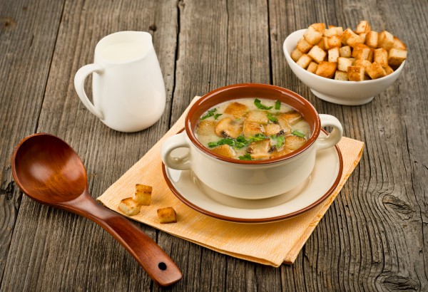 Рецепт 
                Крем-суп из шампиньонов с чесночными гренками
            