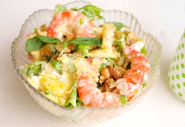 Рецепт 
                Праздничный салат из креветок с ананасами
            