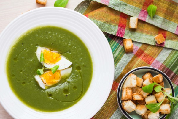 Рецепт 
                Зеленый суп с яйцом и гренками
            
