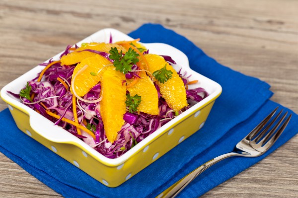 Рецепт 
                Салат из красной капусты с апельсинами и кинзой
            