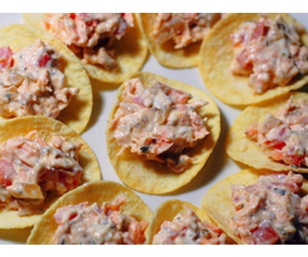Рецепт 
                Морской салат на чипсах
            