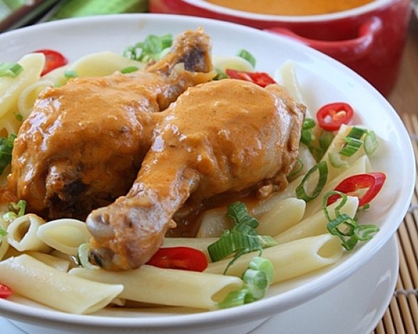 Рецепт 
                Курице в соусе из паприки
            