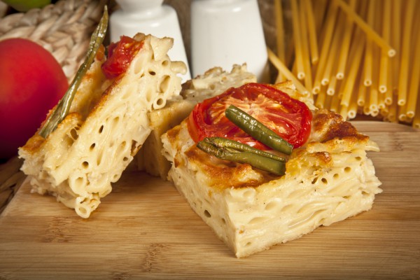 Рецепт 
                Запеканка из макарон с тремя видами сыра
            