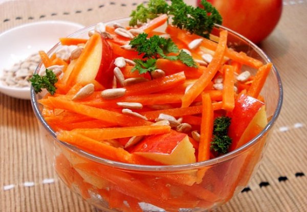Рецепт 
                Яблочно-морковный салат
            