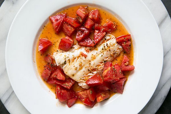 Рецепт 
                Тушеная рыба с помидорами
            