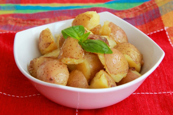 Рецепт 
                Жареный молодой картофель с чесноком
            