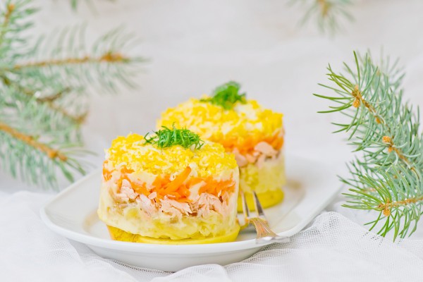 Рецепт 
                Новогодние рецепты: Салат Мимоза с лососем
            