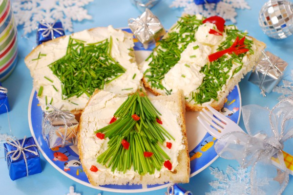 Рецепт 
                Новогодние бутерброды cо сливочным сыром
            