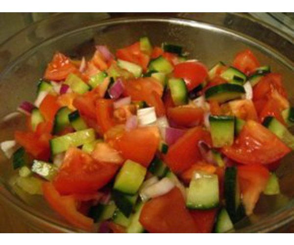 Рецепт 
                Салат с помидорами и огурцами
            
