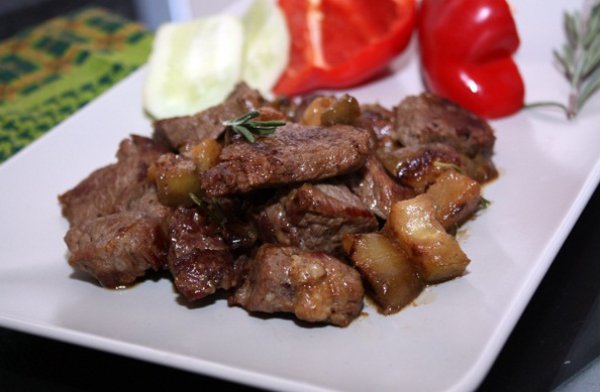 Рецепт 
                Тушеное мясо с баклажанами
            