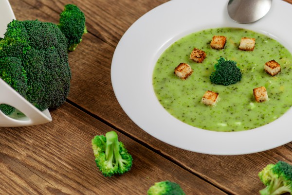 Рецепт 
                Великий пост 2015: Суп-пюре из брокколи с гренками
            