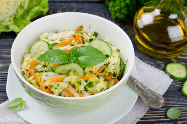 Рецепт 
                Салат из пекинской капусты, моркови и огурцов
            