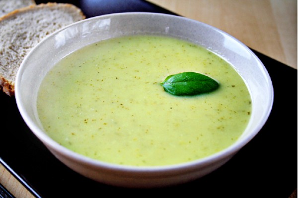 Рецепт 
                Картофельный крем-суп с сельдереем
            