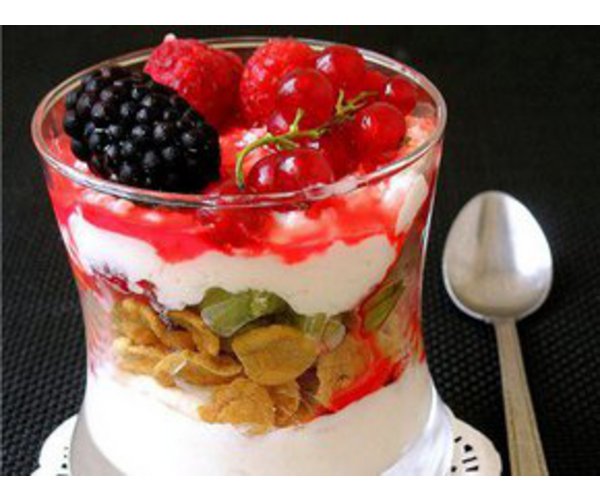 Рецепт 
                Творожный завтрак с ягодами
            