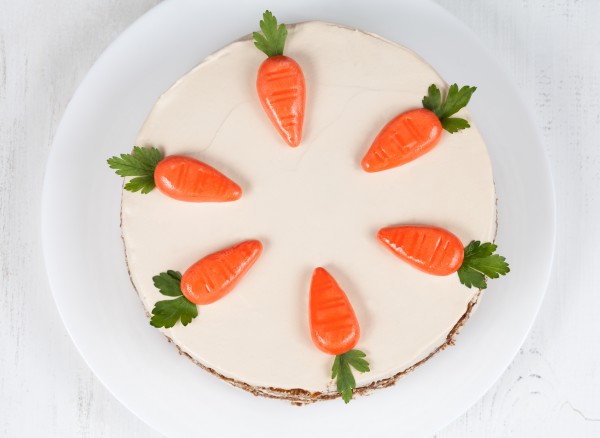 Рецепт 
                Пасхальные рецепты: Морковный торт с орехами
            