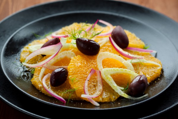 Рецепт 
                Великий пост 2015: Салат из апельсинов с оливками и луком
            