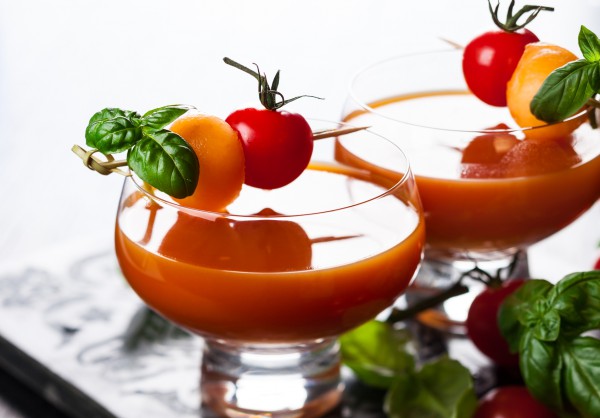 Рецепт 
                Холодный томатный суп с дыней
            