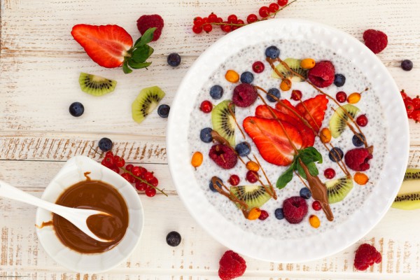 Рецепт 
                Полезный завтрак: Каша с фруктами и семенами чиа
            