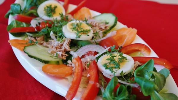 Рецепт 
                Салат из тунца с фетой
            