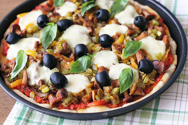 Рецепт 
                Деревенская пицца с овощами
            