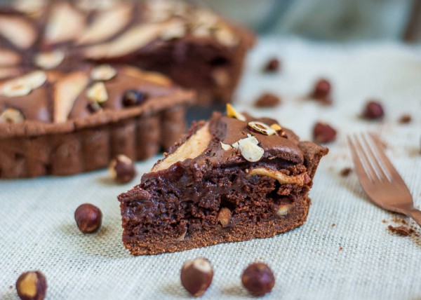 Рецепт 
                Шоколадный пирог с грушами и орехами
            