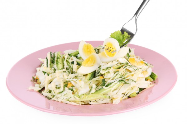 Рецепт 
                Весенний салат из яиц и огурцов
            