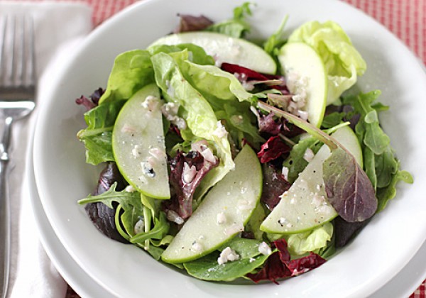Рецепт 
                Постный зеленый салат с яблоками и орехами
            