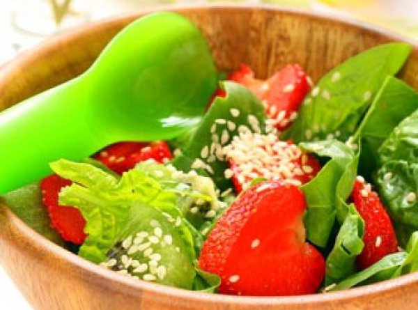 Рецепт 
                Летний салат из клубники и киви
            