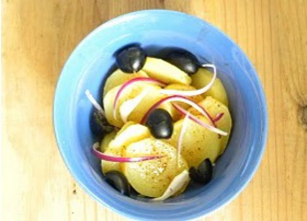 Рецепт 
                Картофельный салат с маслинами
            